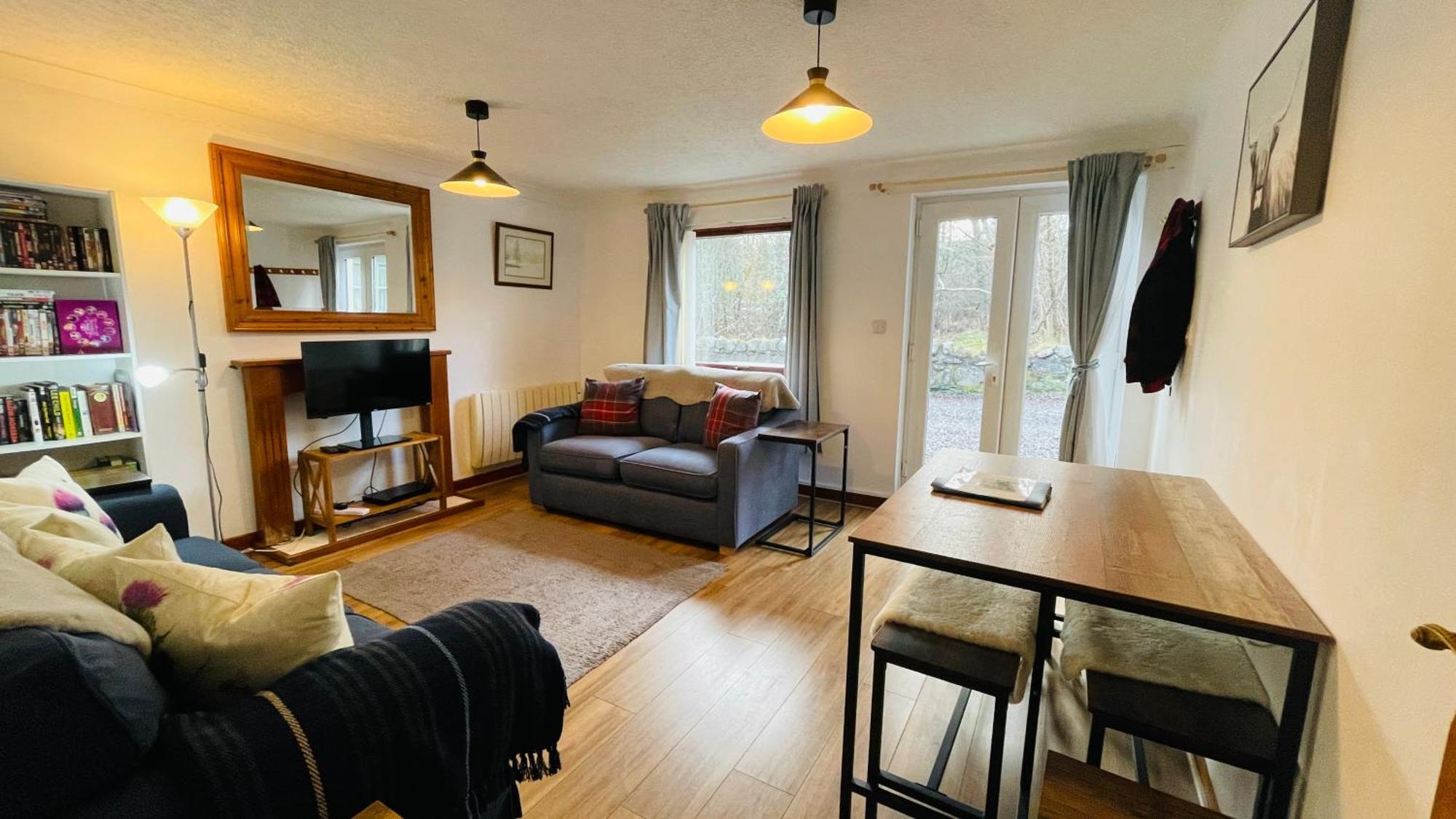 Appartamento Stylish Garden Flat Near Loch Ness Drumnadrochit Esterno foto